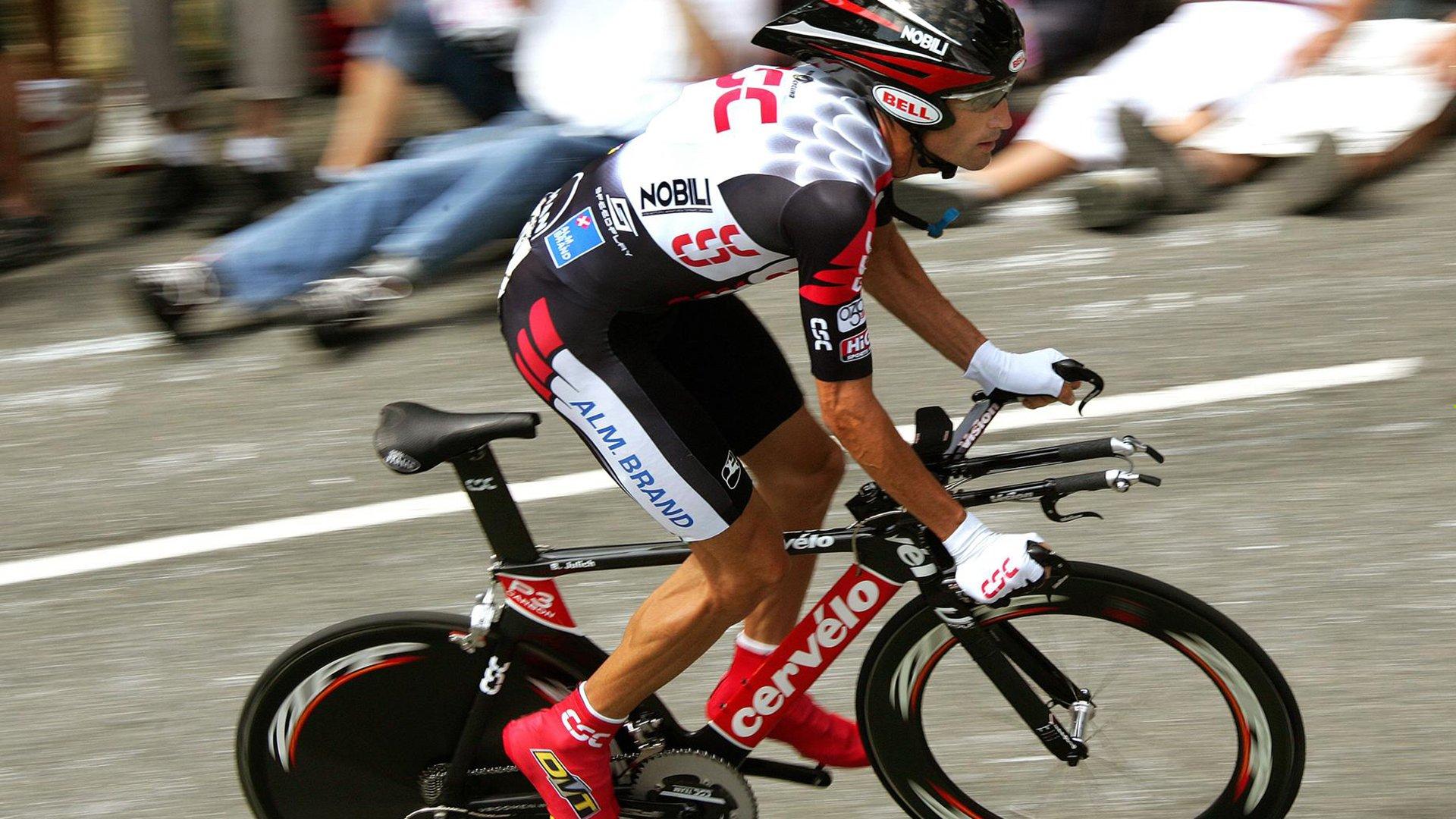 冰雪运动热潮席卷全国，各地掀起冬季健身新时尚