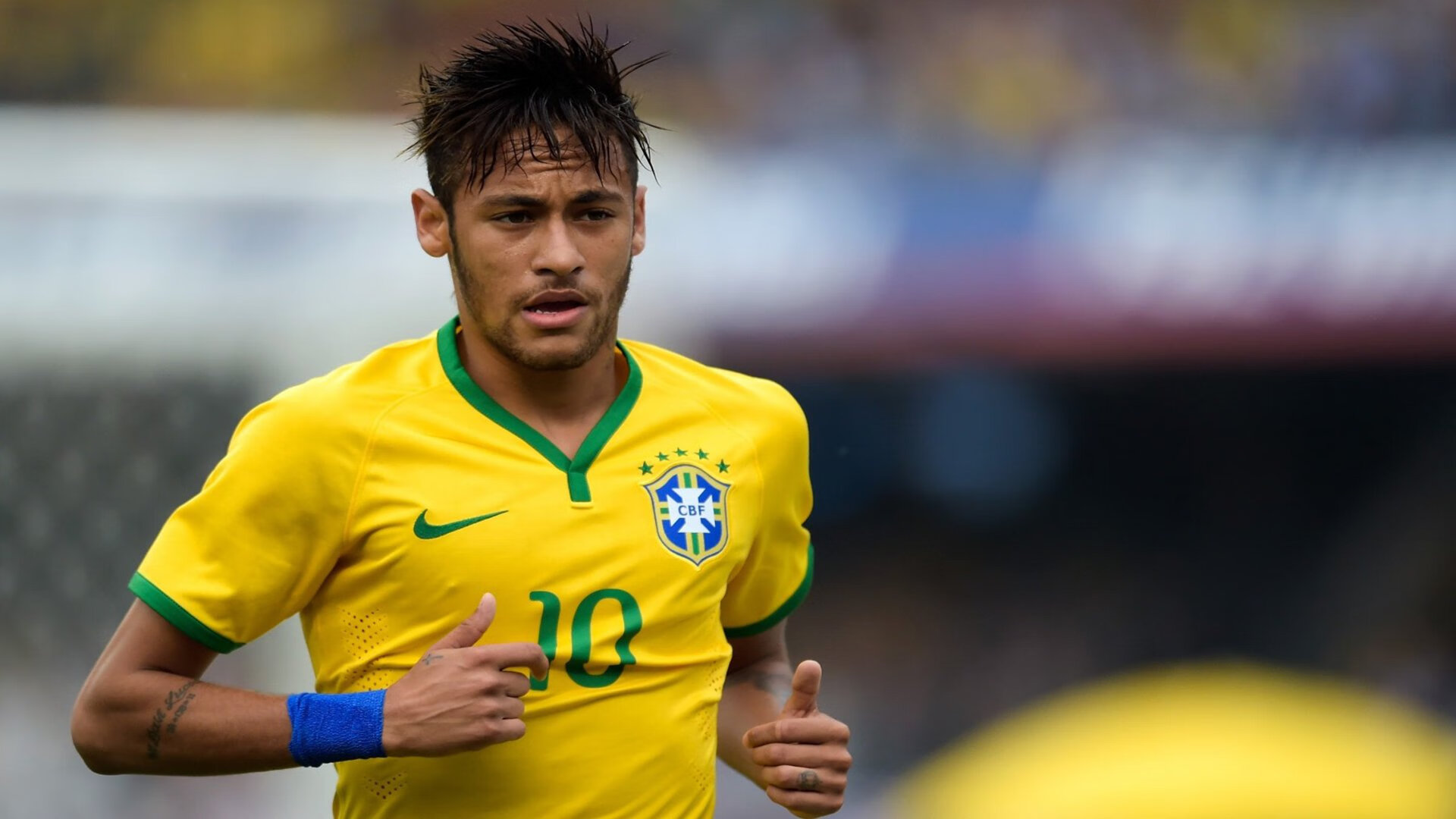 传奇谢幕,足球巨星李明举行盛大退役仪式