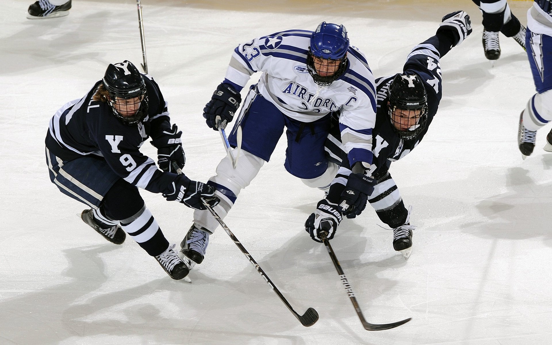 巅峰对决!新生代飞人闪耀扣篮大赛 创意与暴力美学引爆全场